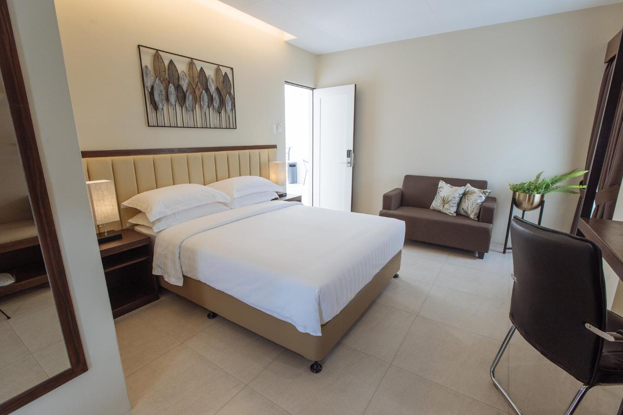 Rovira Suites Dumaguete City Exteriér fotografie