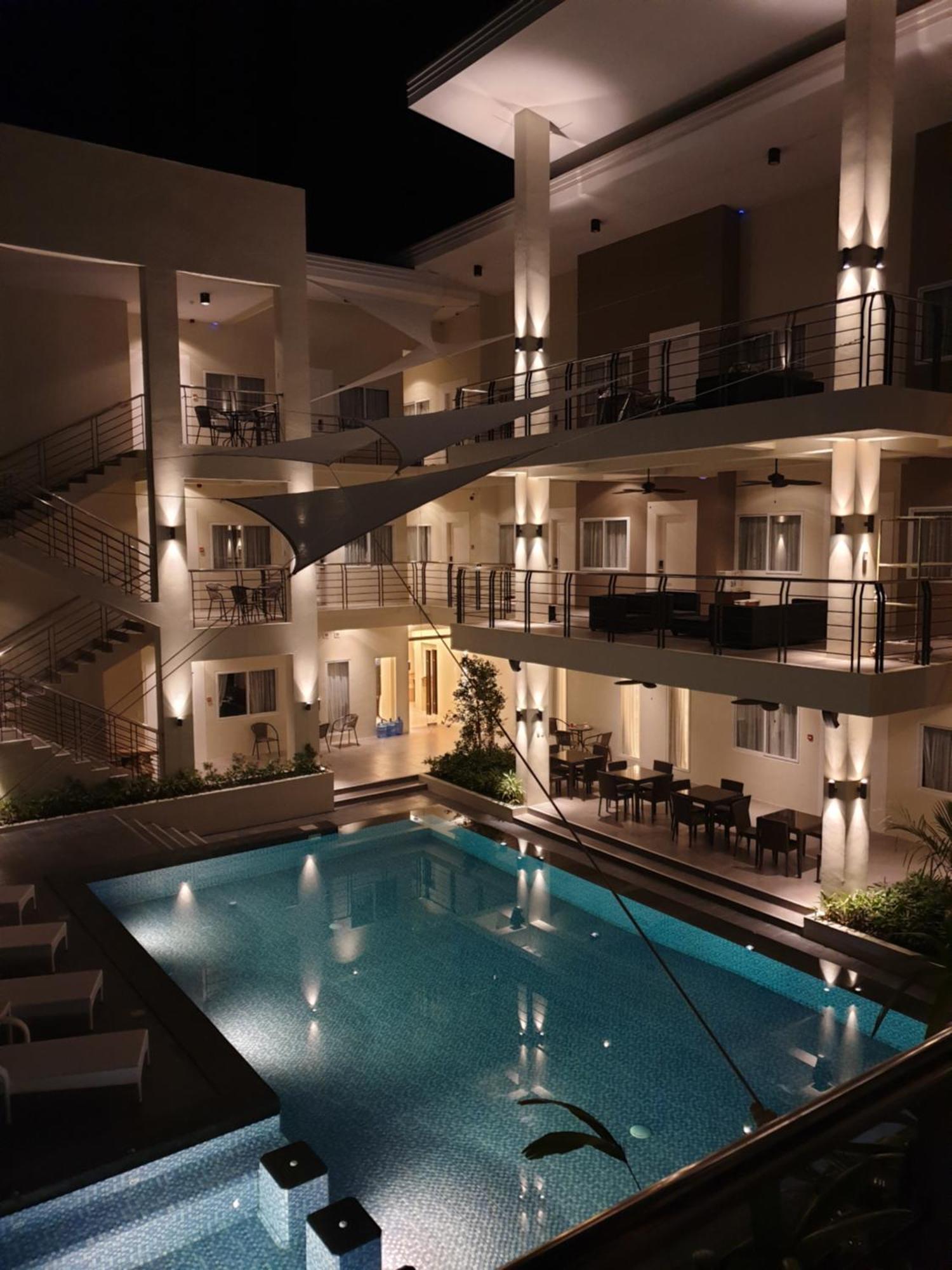 Rovira Suites Dumaguete City Exteriér fotografie